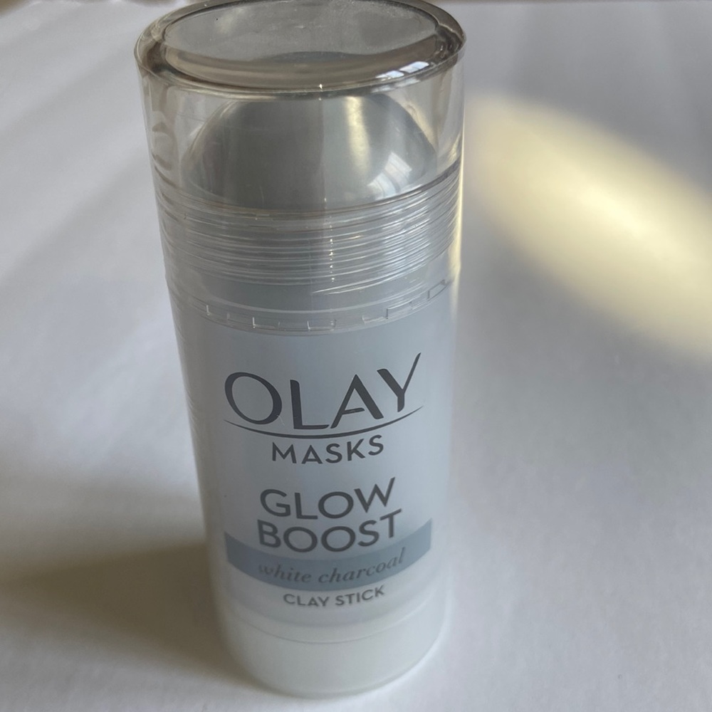 🆕 Oil of Olay white charcoal clay stick